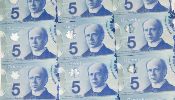 cad 5 dollar bill